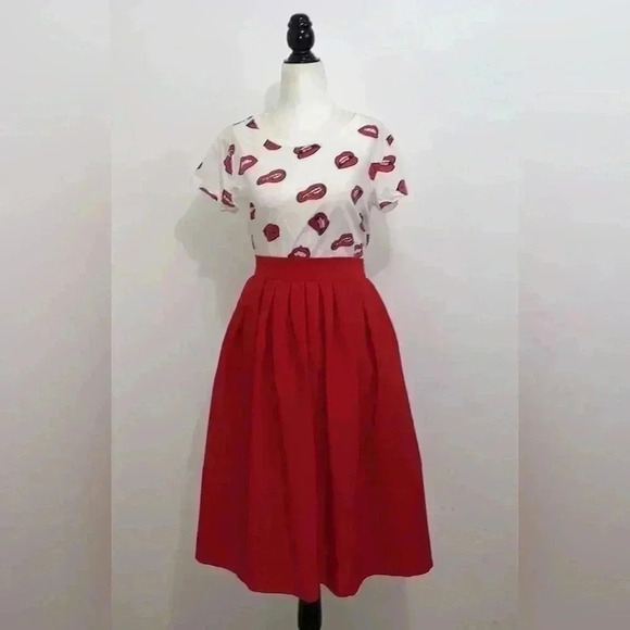 Korea Style  White T- shirts with red rhinestones Lips size S - Picture 4 of 4